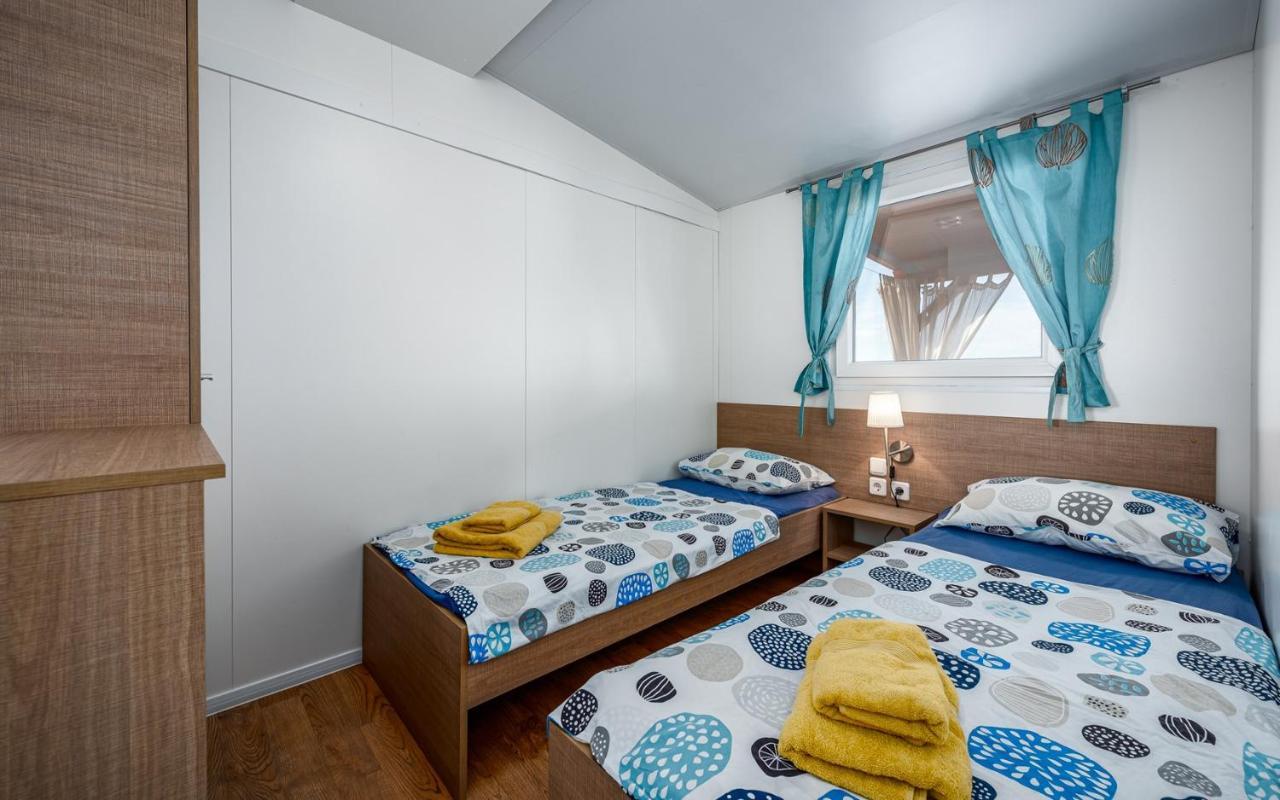 Panorama Mobile Homes In Camping Park Umag Bilik gambar