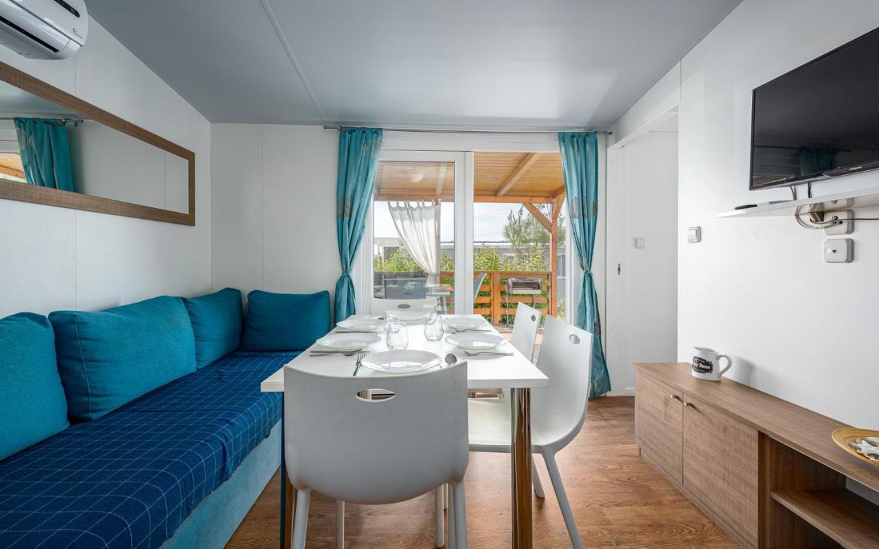 Panorama Mobile Homes In Camping Park Umag Bilik gambar