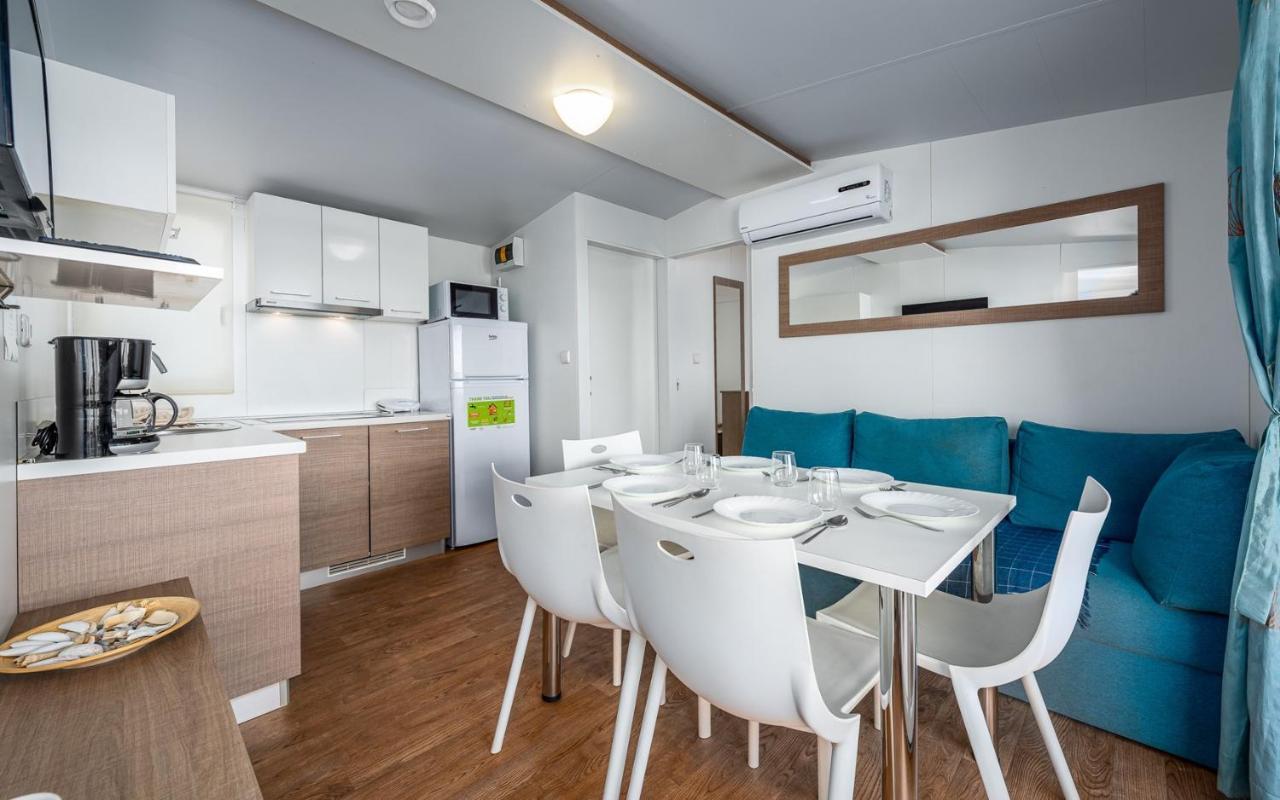 Panorama Mobile Homes In Camping Park Umag Bilik gambar
