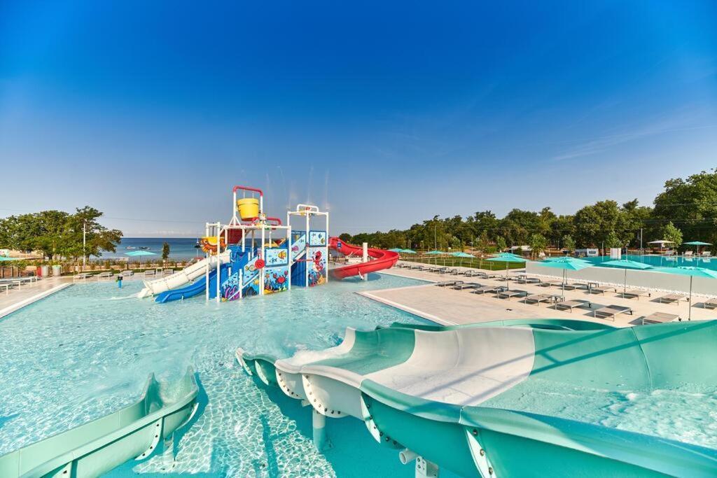 Panorama Mobile Homes In Camping Park Umag Luaran gambar