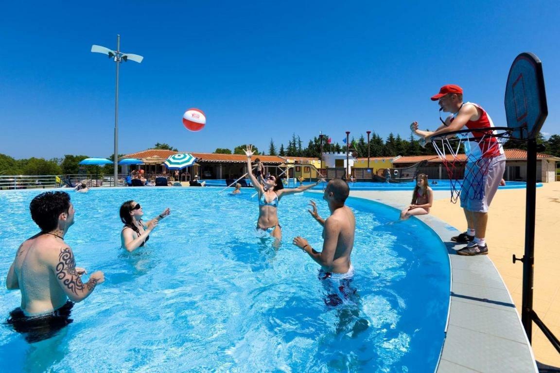 Panorama Mobile Homes In Camping Park Umag Luaran gambar