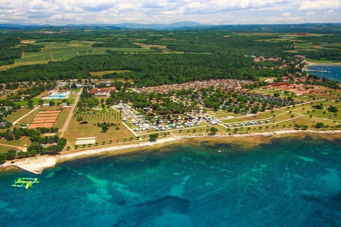 Panorama Mobile Homes In Camping Park Umag Luaran gambar