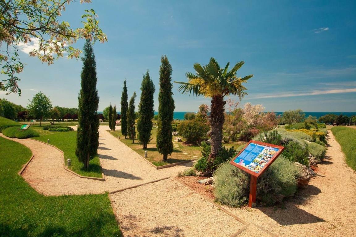 Panorama Mobile Homes In Camping Park Umag Luaran gambar